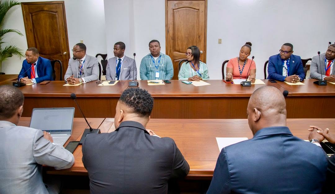 Renforcement institutionnel : le conseiller-président Frinel Joseph ...